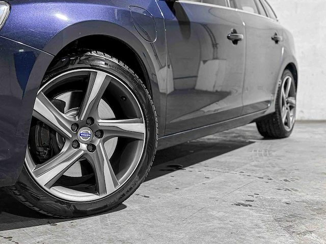 Volvo v60 2.4 d6 awd plug-in hybrid summum 286pk 2014, 4-tjx-19 - afbeelding 34 van  81