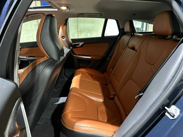 Volvo v60 2.4 d6 awd plug-in hybrid summum 286pk 2014, 4-tjx-19 - afbeelding 54 van  81