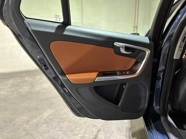 Volvo v60 2.4 d6 awd plug-in hybrid summum 286pk 2014, 4-tjx-19 - afbeelding 55 van  81