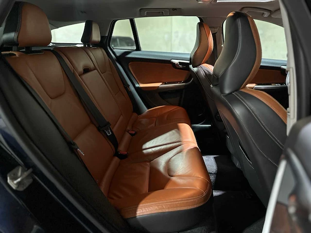 Volvo v60 2.4 d6 awd plug-in hybrid summum 286pk 2014, 4-tjx-19 - afbeelding 61 van  81