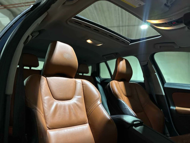 Volvo v60 2.4 d6 awd plug-in hybrid summum 286pk 2014, 4-tjx-19 - afbeelding 68 van  81