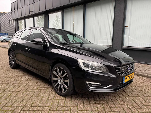 Volvo v60 2.4 d6 awd plug in hybrid summum automaat, 9-tbl-83 - afbeelding 18 van  24