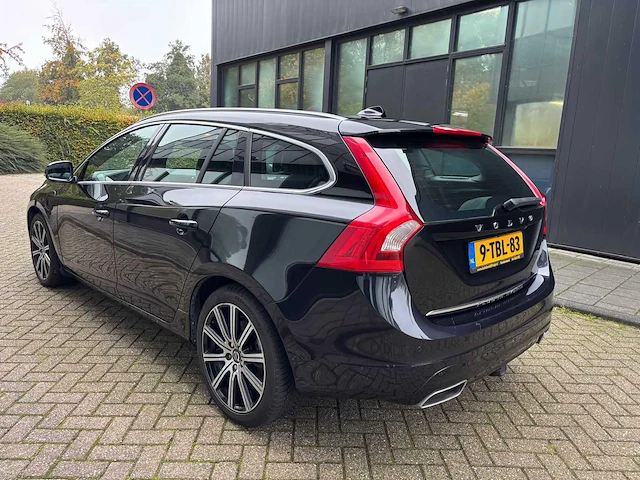 Volvo v60 2.4 d6 awd plug in hybrid summum automaat, 9-tbl-83 - afbeelding 19 van  24