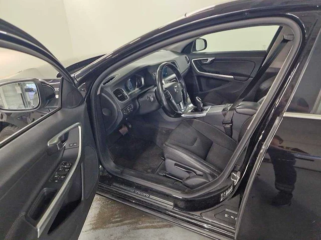 Volvo v60 2.4 d6 tw.en. summum , hf-080-j - afbeelding 7 van  21