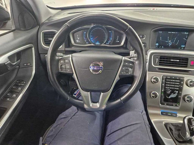 Volvo v60 2.4 d6 tw.en. summum , hf-080-j - afbeelding 19 van  21