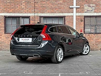 Volvo v60 2.4 d6 twin engine momentum 220pk 2015, hn-681-h - afbeelding 2 van  44
