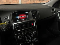 Volvo v60 2.4 d6 twin engine momentum 220pk 2015, hn-681-h - afbeelding 22 van  44