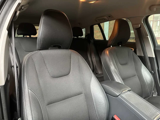 Volvo v60 2.4 d6 twin engine momentum 220pk 2015, hn-681-h - afbeelding 37 van  44