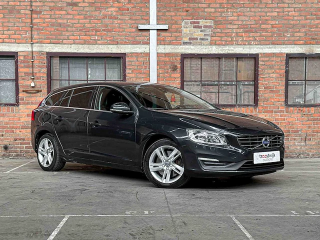 Volvo v60 2.4 d6 twin engine momentum 220pk 2015, hn-681-h - afbeelding 41 van  44