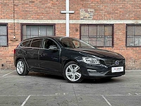 Volvo v60 2.4 d6 twin engine momentum 220pk 2015, hn-681-h - afbeelding 41 van  44