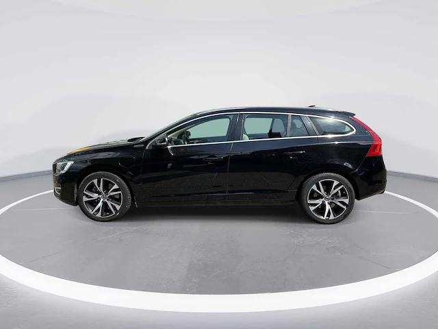 Volvo v60 2.4 d6 twin engine r-design | hd-786-r - afbeelding 12 van  31