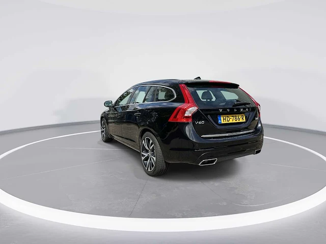 Volvo v60 2.4 d6 twin engine r-design | hd-786-r - afbeelding 23 van  31