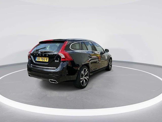 Volvo v60 2.4 d6 twin engine r-design | hd-786-r - afbeelding 27 van  31