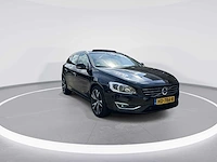 Volvo v60 2.4 d6 twin engine r-design | hd-786-r - afbeelding 29 van  31