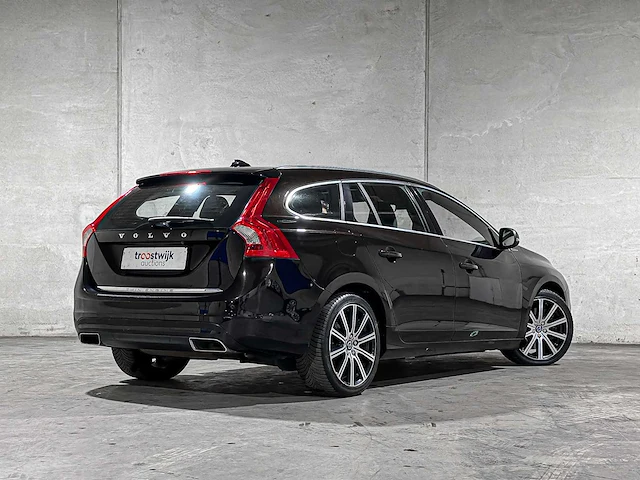 Volvo v60 2.4 d6 twin engine summum 220pk 2015 plug-in hybrid, hr-946-f - afbeelding 2 van  42
