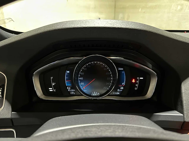 Volvo v60 2.4 d6 twin engine summum 220pk 2015 plug-in hybrid, hr-946-f - afbeelding 19 van  42