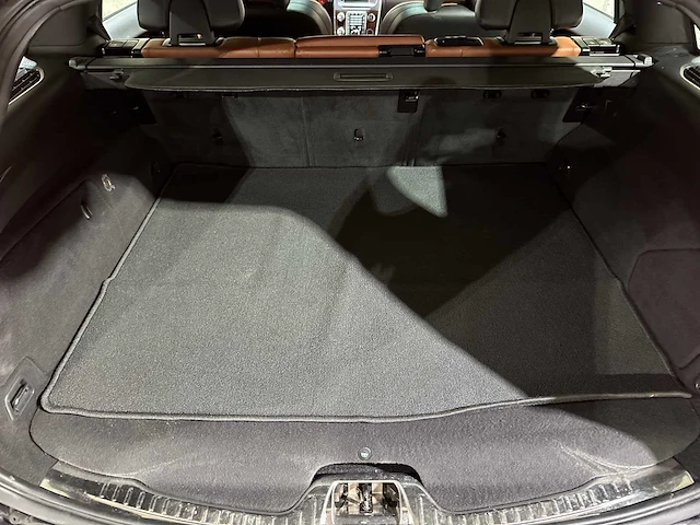Volvo v60 2.4 d6 twin engine summum 220pk 2015 plug-in hybrid, hr-946-f - afbeelding 30 van  42