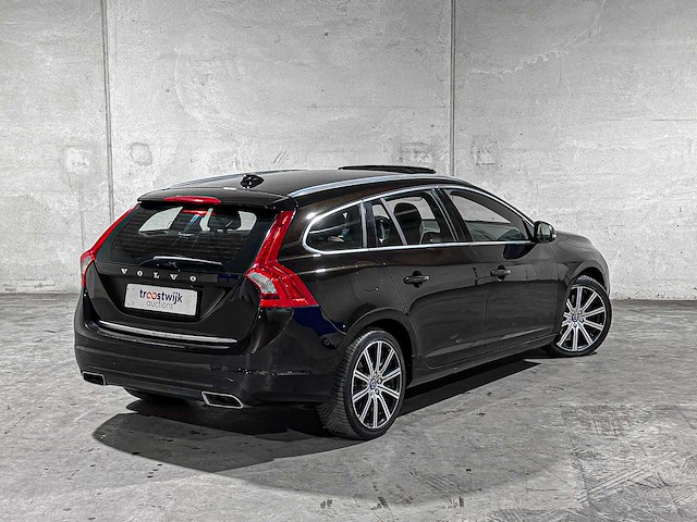 Volvo v60 2.4 d6 twin engine summum 220pk 2015 plug-in hybrid, hr-946-f - afbeelding 3 van  42