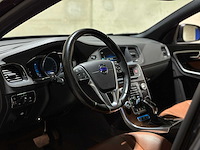 Volvo v60 2.4 d6 twin engine summum 220pk 2015 plug-in hybrid, hr-946-f - afbeelding 10 van  42