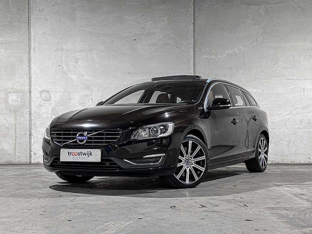 Volvo v60 2.4 d6 twin engine summum 220pk 2015 plug-in hybrid, hr-946-f - afbeelding 1 van  42