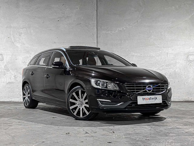 Volvo v60 2.4 d6 twin engine summum 220pk 2015 plug-in hybrid, hr-946-f - afbeelding 39 van  42