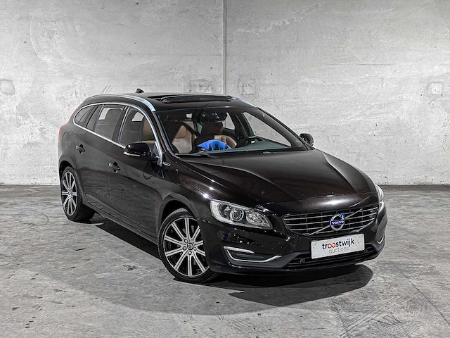 Volvo v60 2.4 d6 twin engine summum 220pk 2015 plug-in hybrid, hr-946-f - afbeelding 40 van  42
