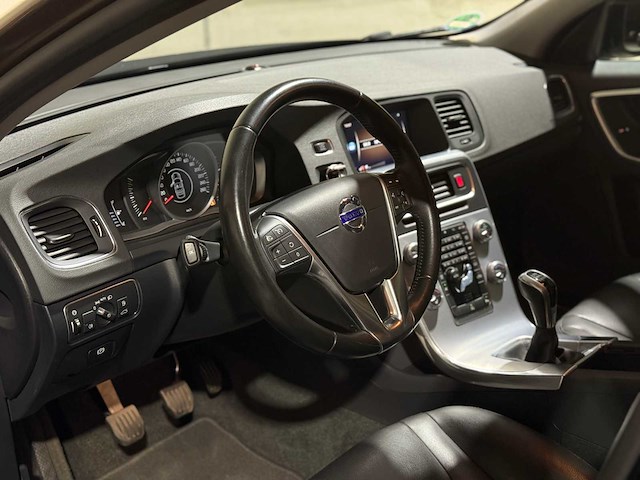Volvo v60 cross country 2.0 d3 polar+ 150pk 2017, pt-351-g - afbeelding 6 van  40