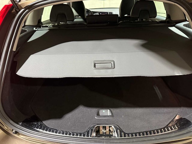 Volvo v60 cross country 2.0 d3 polar+ 150pk 2017, pt-351-g - afbeelding 22 van  40