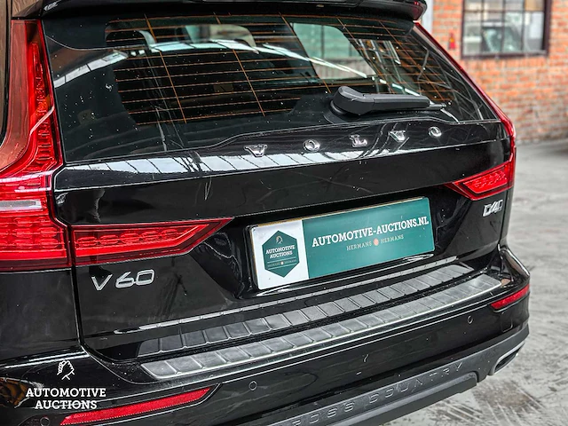 Volvo v60 cross country 2.0 d4 awd intro edition 190pk 2019 (origineel-nl), zn-457-l - afbeelding 14 van  64