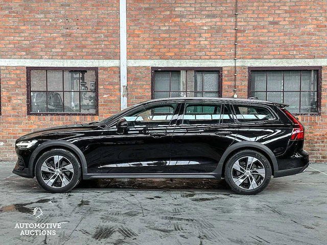 Volvo v60 cross country 2.0 d4 awd intro edition 190pk 2019 (origineel-nl), zn-457-l - afbeelding 19 van  64