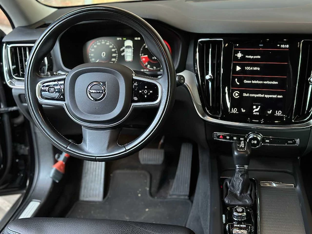 Volvo v60 cross country 2.0 d4 awd intro edition 190pk 2019 (origineel-nl), zn-457-l - afbeelding 22 van  64