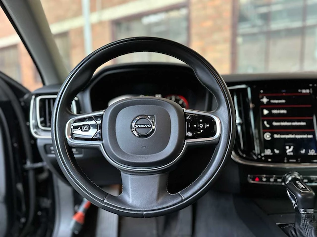 Volvo v60 cross country 2.0 d4 awd intro edition 190pk 2019 (origineel-nl), zn-457-l - afbeelding 26 van  64