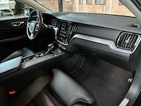 Volvo v60 cross country 2.0 d4 awd intro edition 190pk 2019 (origineel-nl), zn-457-l - afbeelding 29 van  64