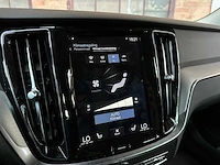 Volvo v60 cross country 2.0 d4 awd intro edition 190pk 2019 (origineel-nl), zn-457-l - afbeelding 47 van  64