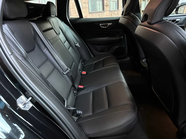Volvo v60 cross country 2.0 d4 awd intro edition 190pk 2019 (origineel-nl), zn-457-l - afbeelding 55 van  64