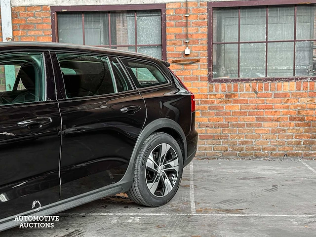 Volvo v60 cross country 2.0 d4 awd intro edition 190pk 2019 (origineel-nl), zn-457-l - afbeelding 45 van  64