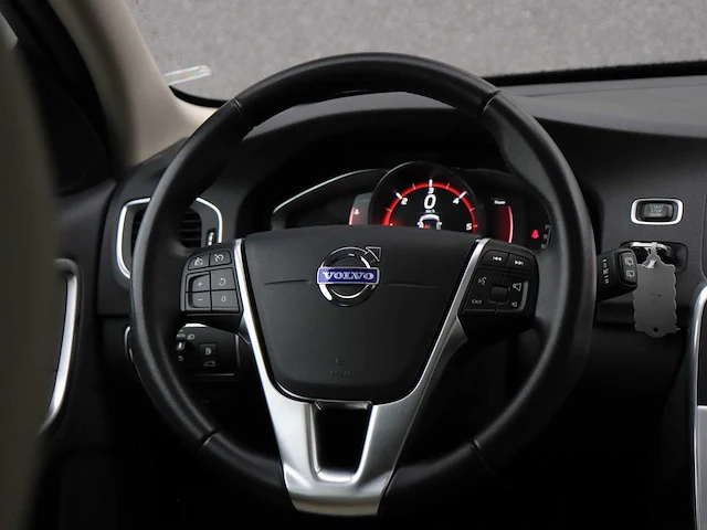 Volvo v60 cross country 2.0 d4 polar+ | xh-209-f - afbeelding 8 van  42