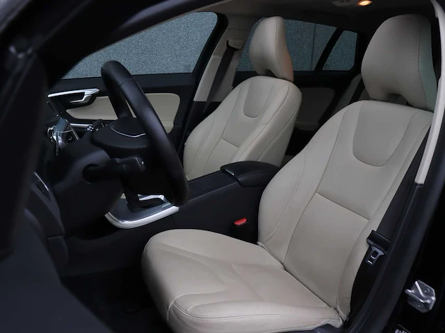 Volvo v60 cross country 2.0 d4 polar+ | xh-209-f - afbeelding 3 van  39