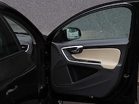 Volvo v60 cross country 2.0 d4 polar+ | xh-209-f - afbeelding 17 van  39
