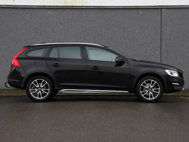 Volvo v60 cross country 2.0 d4 polar+ | xh-209-f - afbeelding 33 van  39