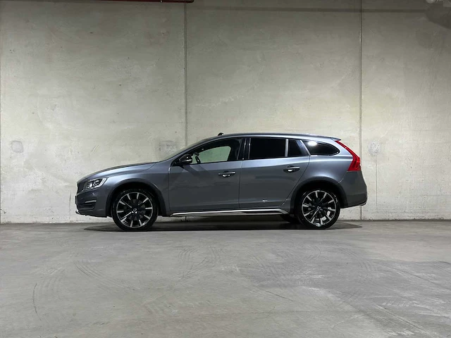 Volvo v60 cross country 2.0 d4 summum 191pk 2015, hf-783-b - afbeelding 8 van  42