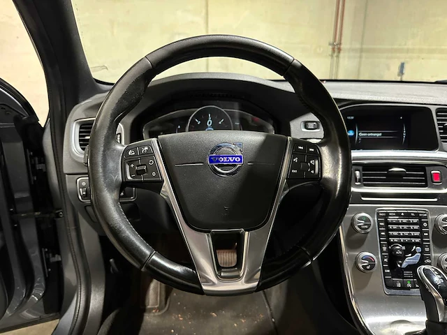 Volvo v60 cross country 2.0 d4 summum 191pk 2015, hf-783-b - afbeelding 10 van  42