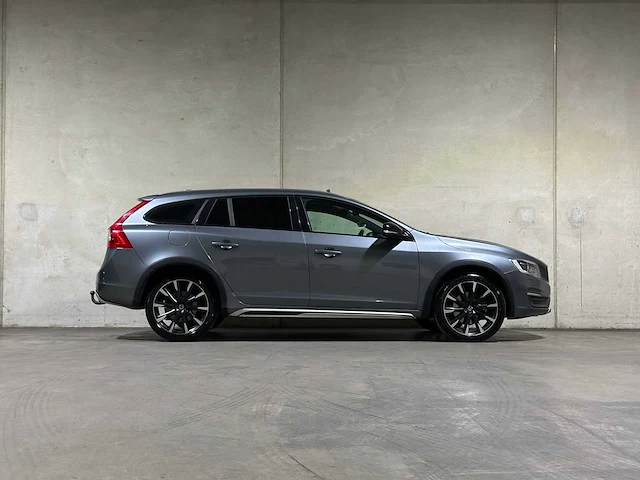 Volvo v60 cross country 2.0 d4 summum 191pk 2015, hf-783-b - afbeelding 42 van  42