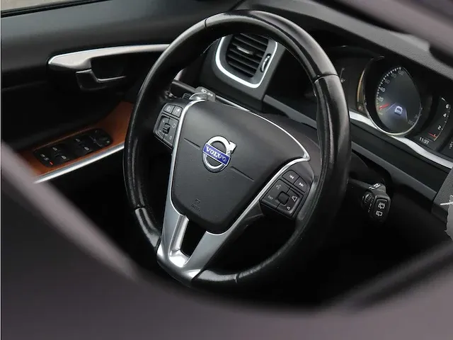 Volvo v60 cross country 2.0 t5 summum | hd-527-l - afbeelding 14 van  45