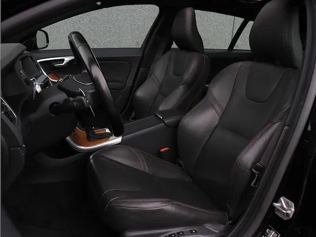 Volvo v60 cross country 2.0 t5 summum | hd-527-l - afbeelding 15 van  45