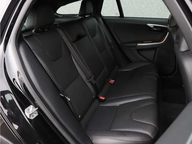 Volvo v60 cross country 2.0 t5 summum | hd-527-l - afbeelding 18 van  45
