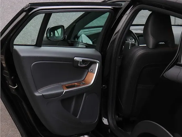 Volvo v60 cross country 2.0 t5 summum | hd-527-l - afbeelding 25 van  45
