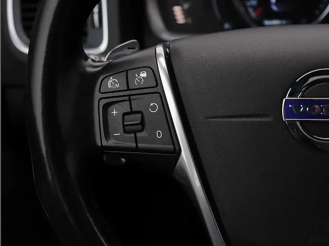 Volvo v60 cross country 2.0 t5 summum | hd-527-l - afbeelding 30 van  45