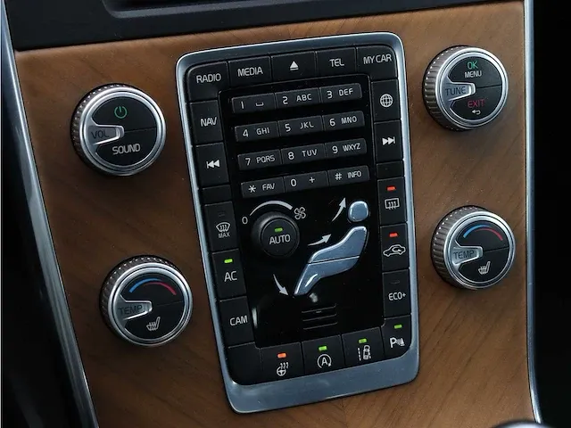 Volvo v60 cross country 2.0 t5 summum | hd-527-l - afbeelding 33 van  45