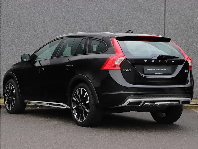 Volvo v60 cross country 2.0 t5 summum | hd-527-l - afbeelding 40 van  45